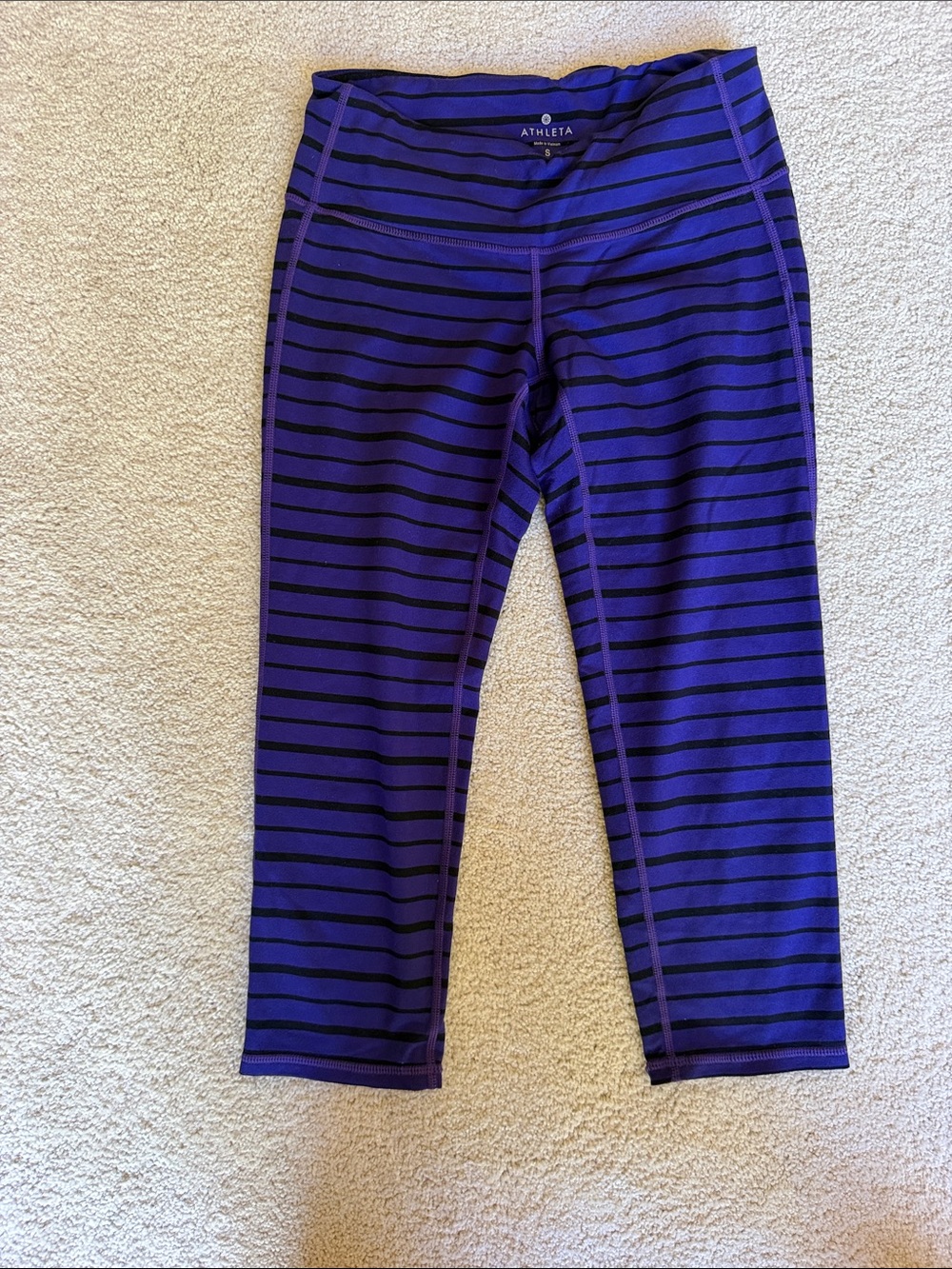 Athleta womens purple and Black Striped Leggings Capri